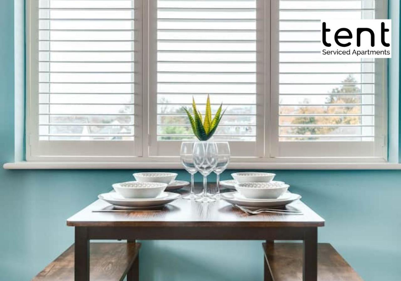 Stylish 1 Bed Apt , Central , Pkg, Perfect For Long Stays Эгэм Экстерьер фото